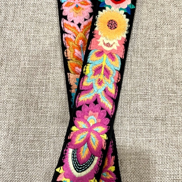 Guitar Straps Crossbody Bag Strap NWOT Embroidered 🎁 gift ready🎁 - Picture 2 of 11
